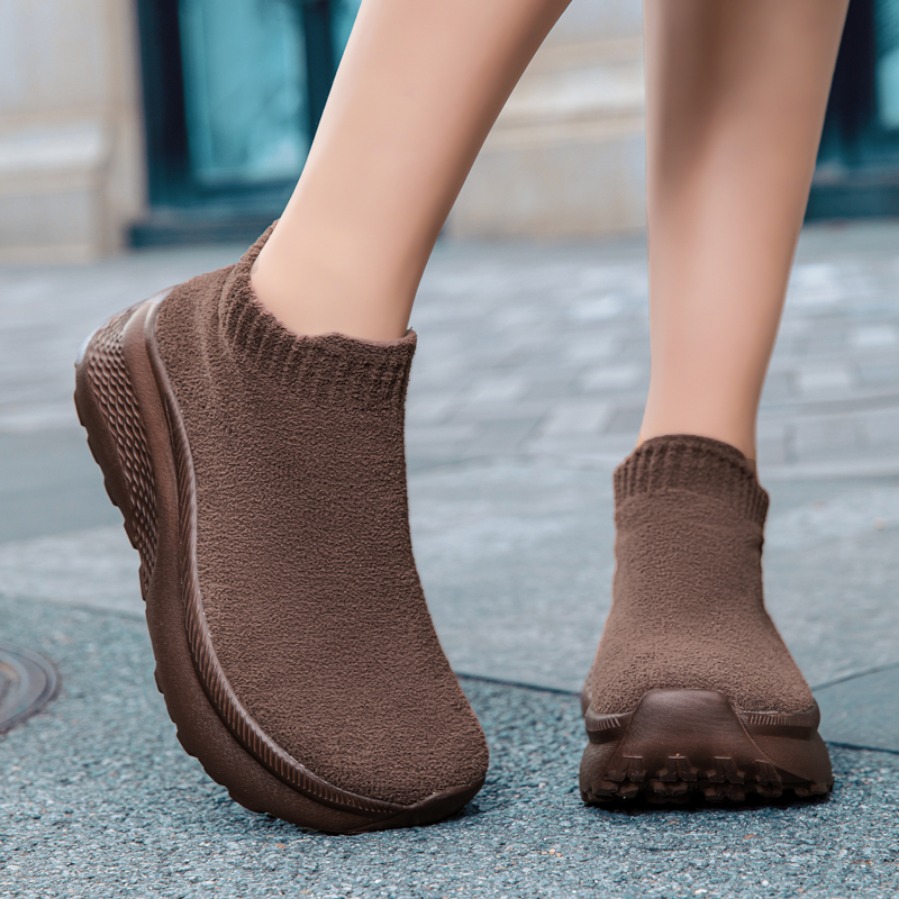 أحذية رجالية 2026 بتصميم مقدمة - مراجعة Wide Toe Box Running Sneakers وسعره