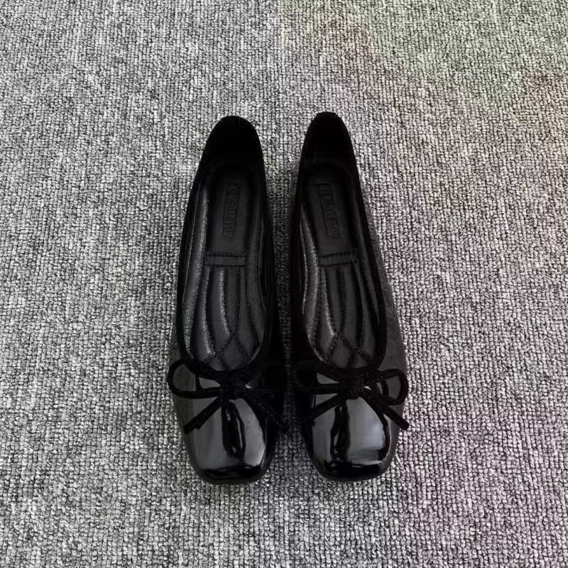 أحذية باليه نسائية بمقدمة مربع - مراجعة Heels وسعره