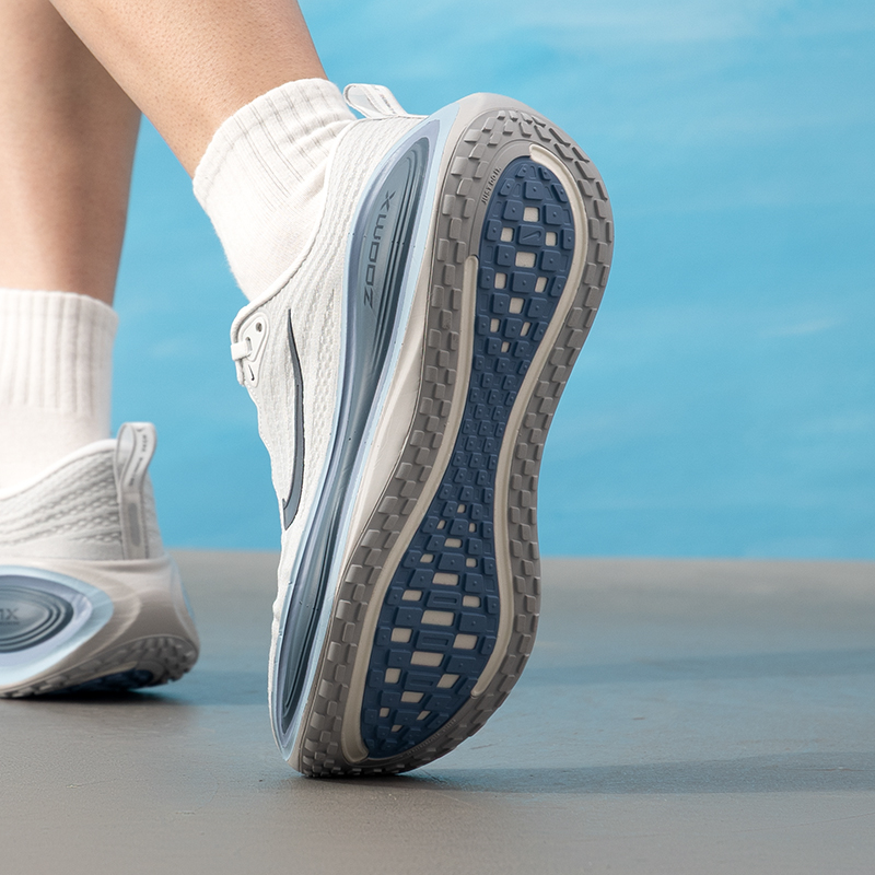 أحذية نايكي الرجالية الأصلية،  - مراجعة Lightweight Road Running Shoes وسعره