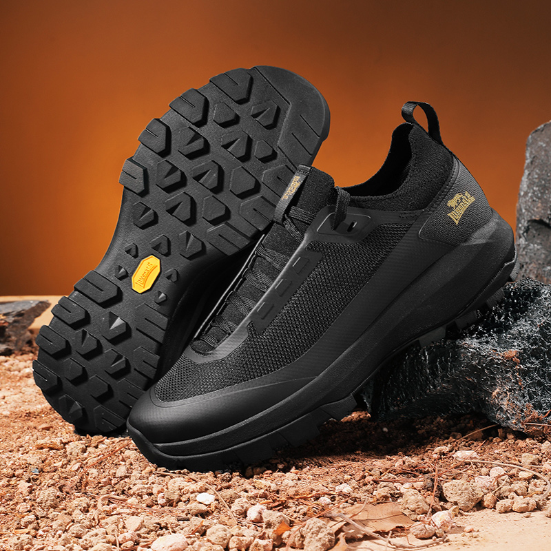 أحذية رياضية رجالية جديدة لعام - مراجعة Anti Slip Trail Running Sneakers وسعره