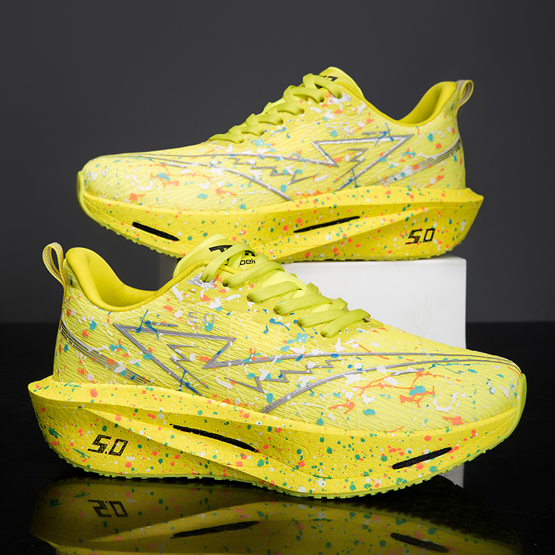 أحذية سباق الماراثون مع لوح أل - مراجعة Carbon Plate Marathon Racing Shoes وسعره