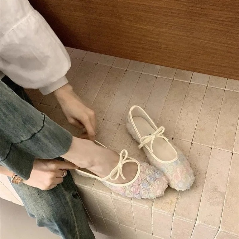 أحذية ماري جين شبكية جديدة بتص - مراجعة Boots وسعره