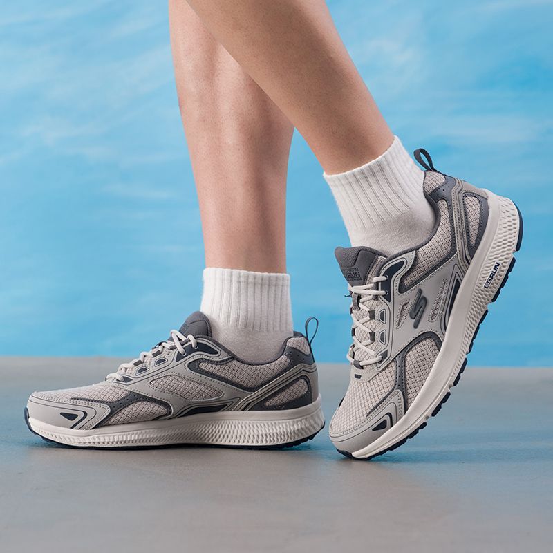 أحذية رجالية من سكيشرز، تصميم  - مراجعة Lightweight Road Running Shoes وسعره