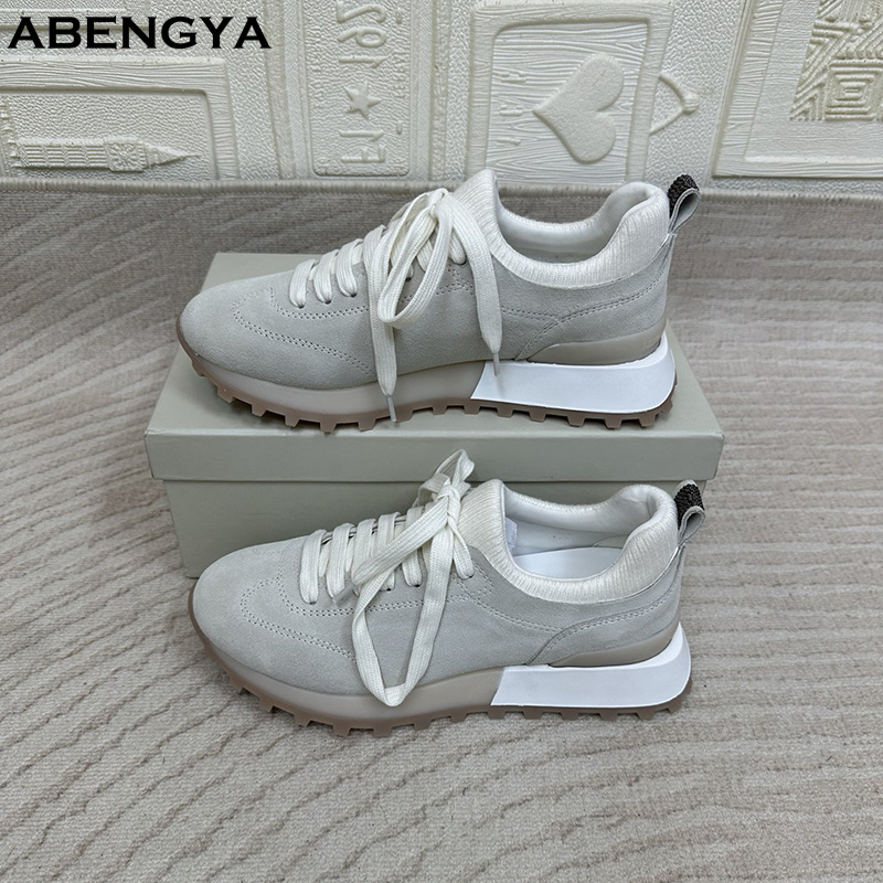 2025 الأبيض محبوك الجلد المدبو - مراجعة Knit Fabric Lace Up Sneakers وسعره