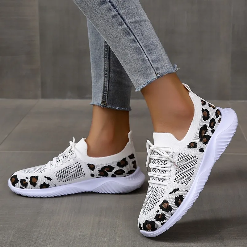 أحذية رياضية نسائية جديدة لصيف - مراجعة Knit Fabric Lace Up Sneakers وسعره