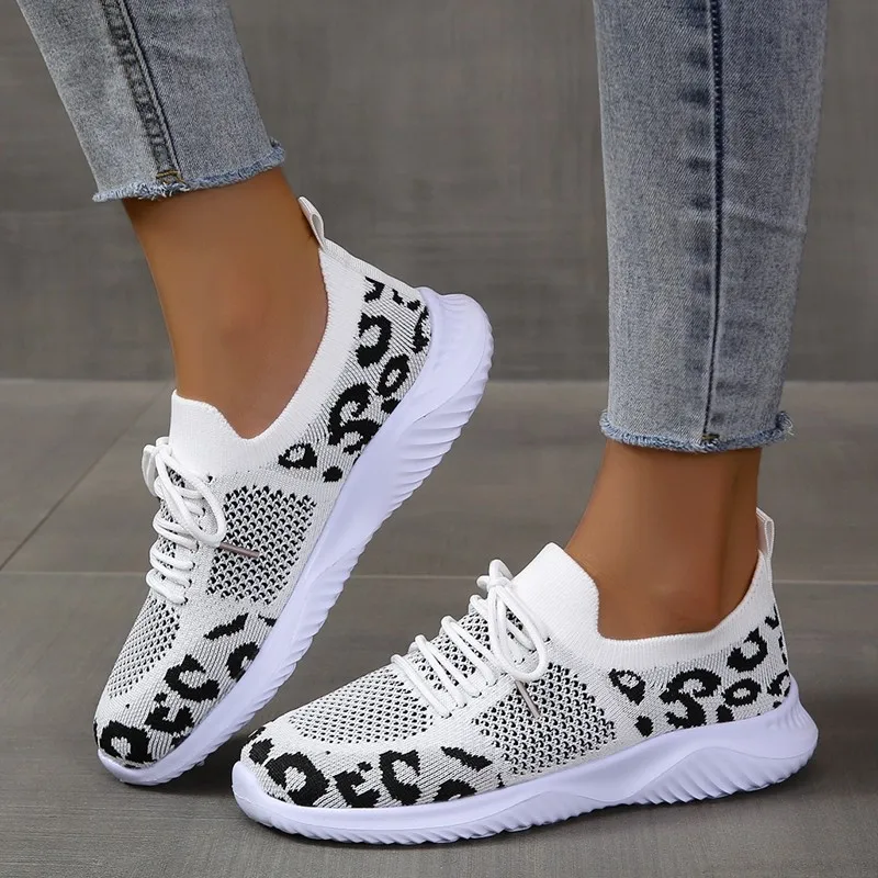 أحذية رياضية نسائية جديدة لصيف - مراجعة Knit Fabric Lace Up Sneakers وسعره